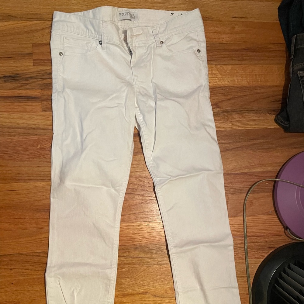 White skinny jeans